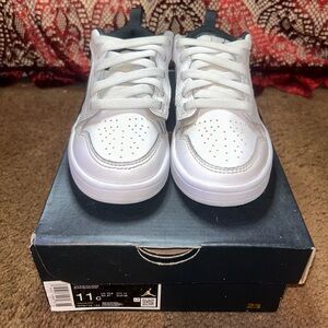 2023
Air Jordan 1 Low ALT PS 'White Black'